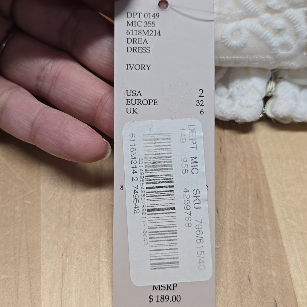 {Katherine Kelly} NWT Drea Off White Lace Dress - Size 2 - Picture 11 of 15